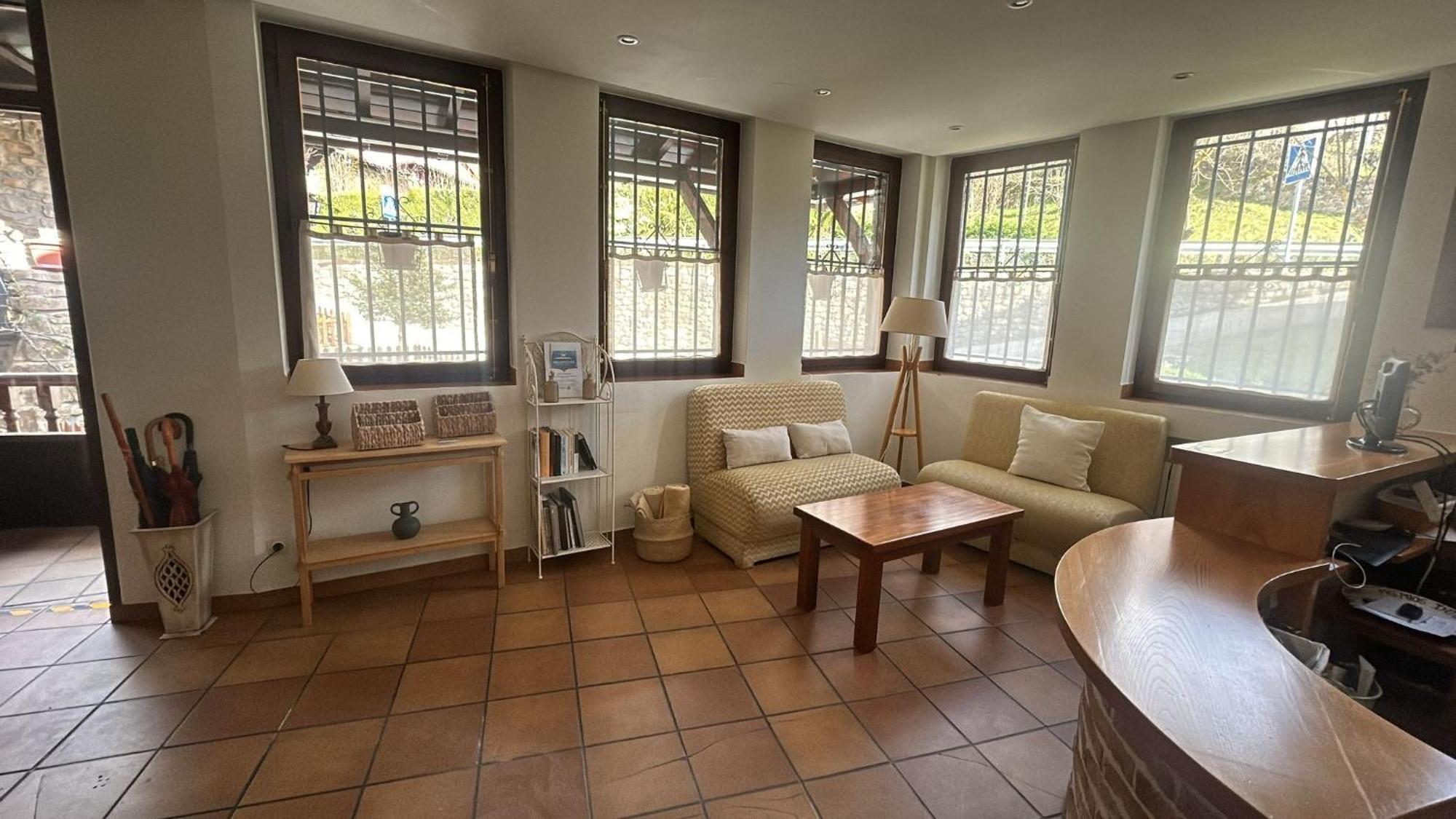 Hostal Remona Espinama Extérieur photo