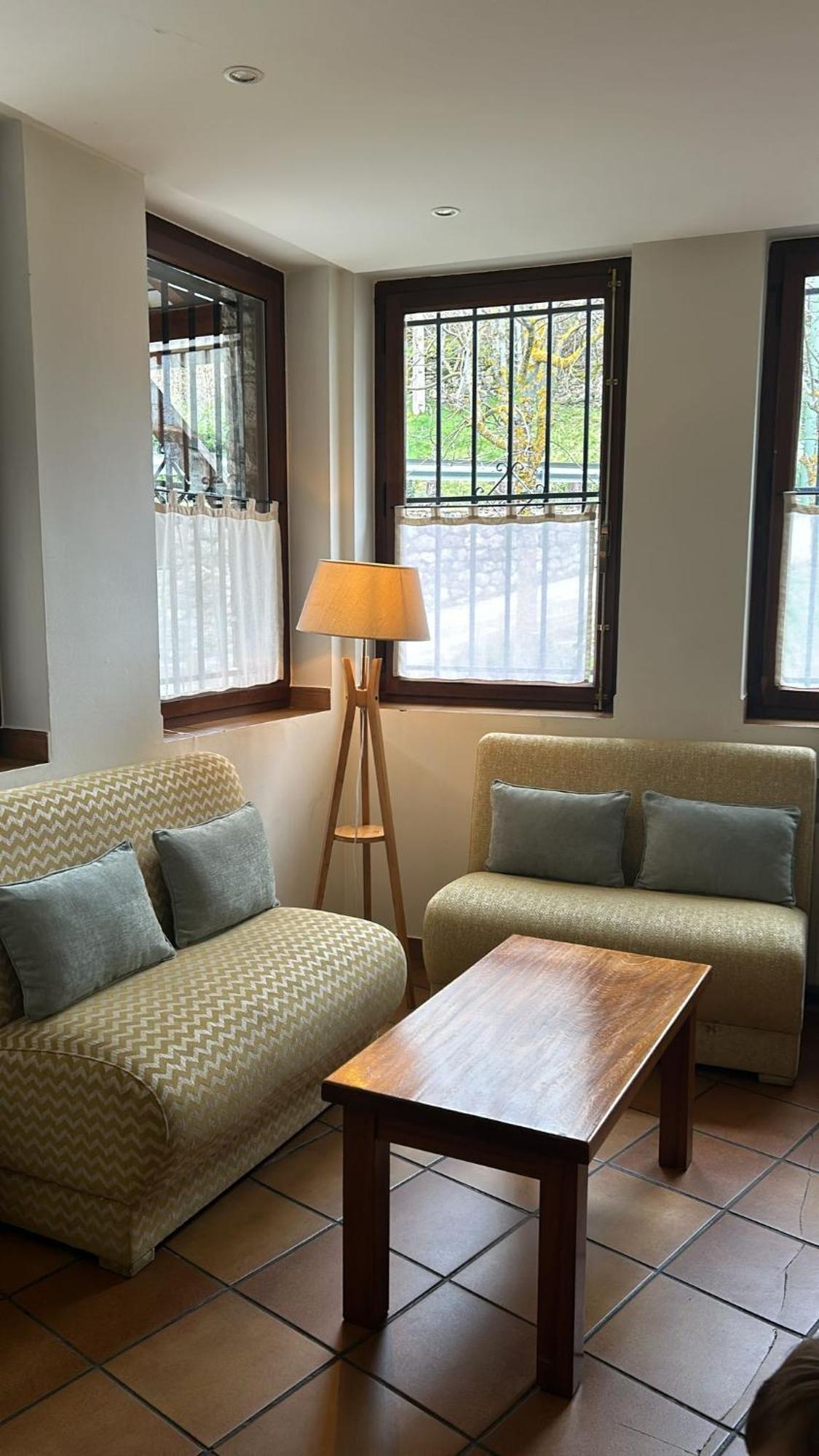 Hostal Remona Espinama Extérieur photo