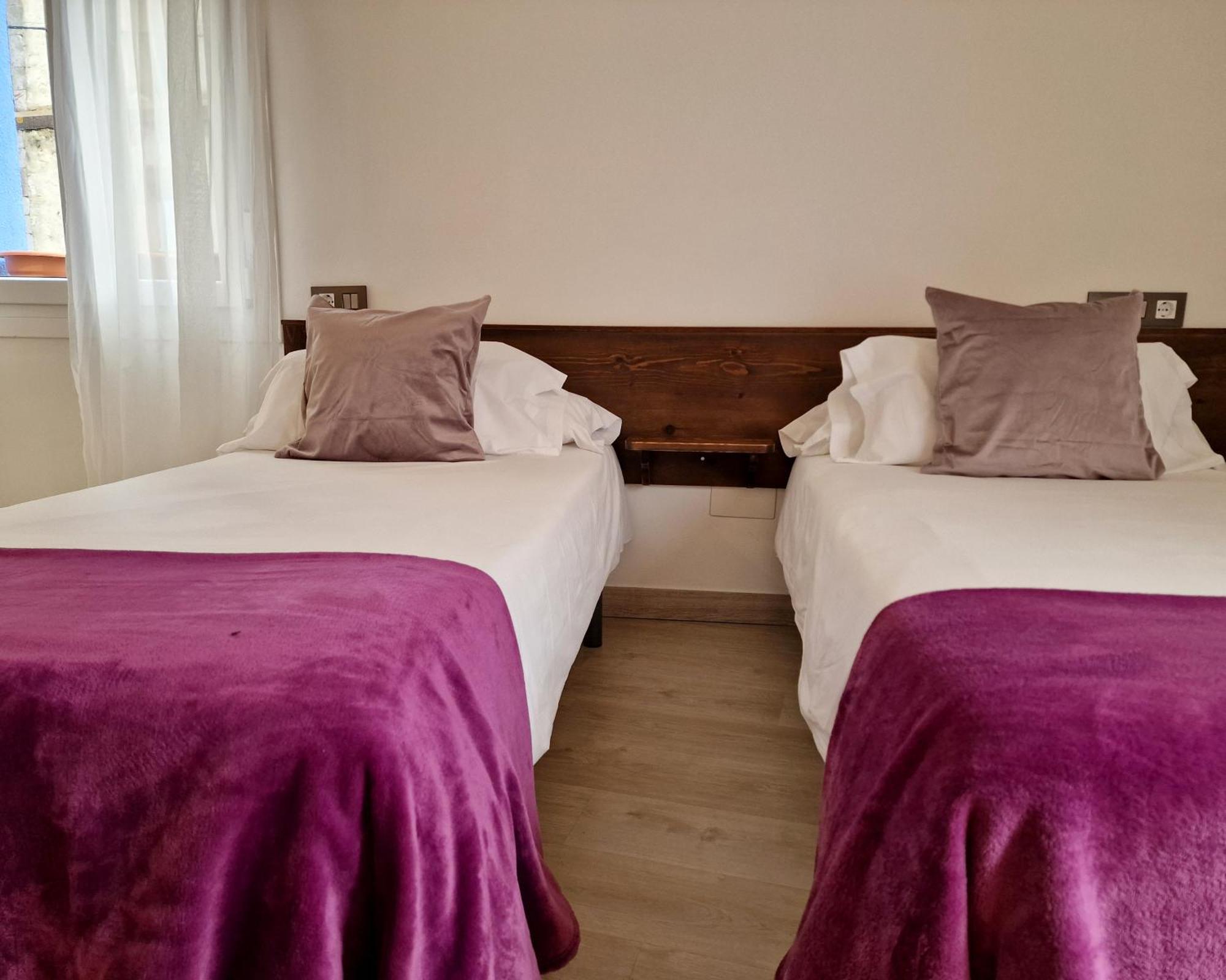 Hostal Remona Espinama Extérieur photo