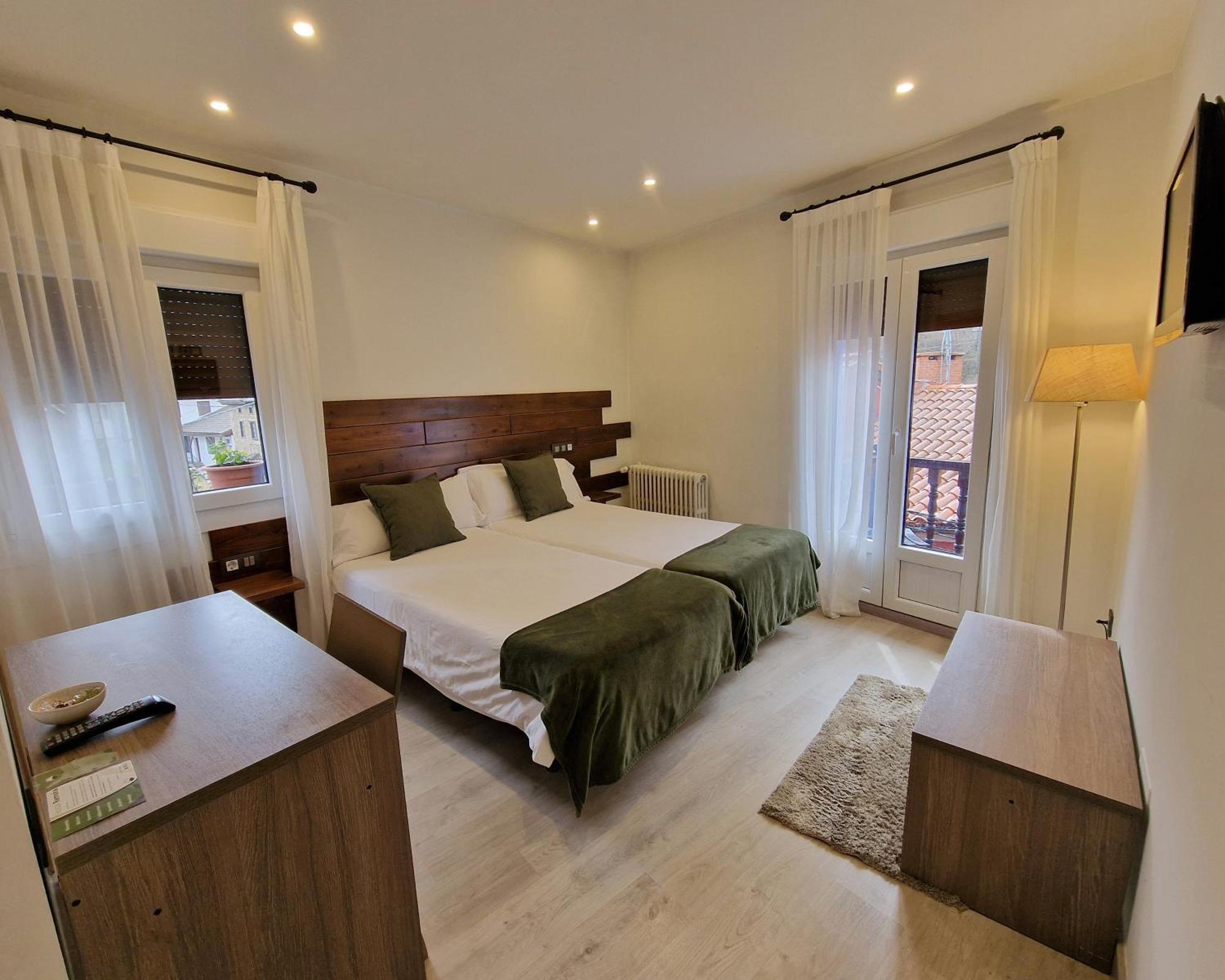 Hostal Remona Espinama Extérieur photo
