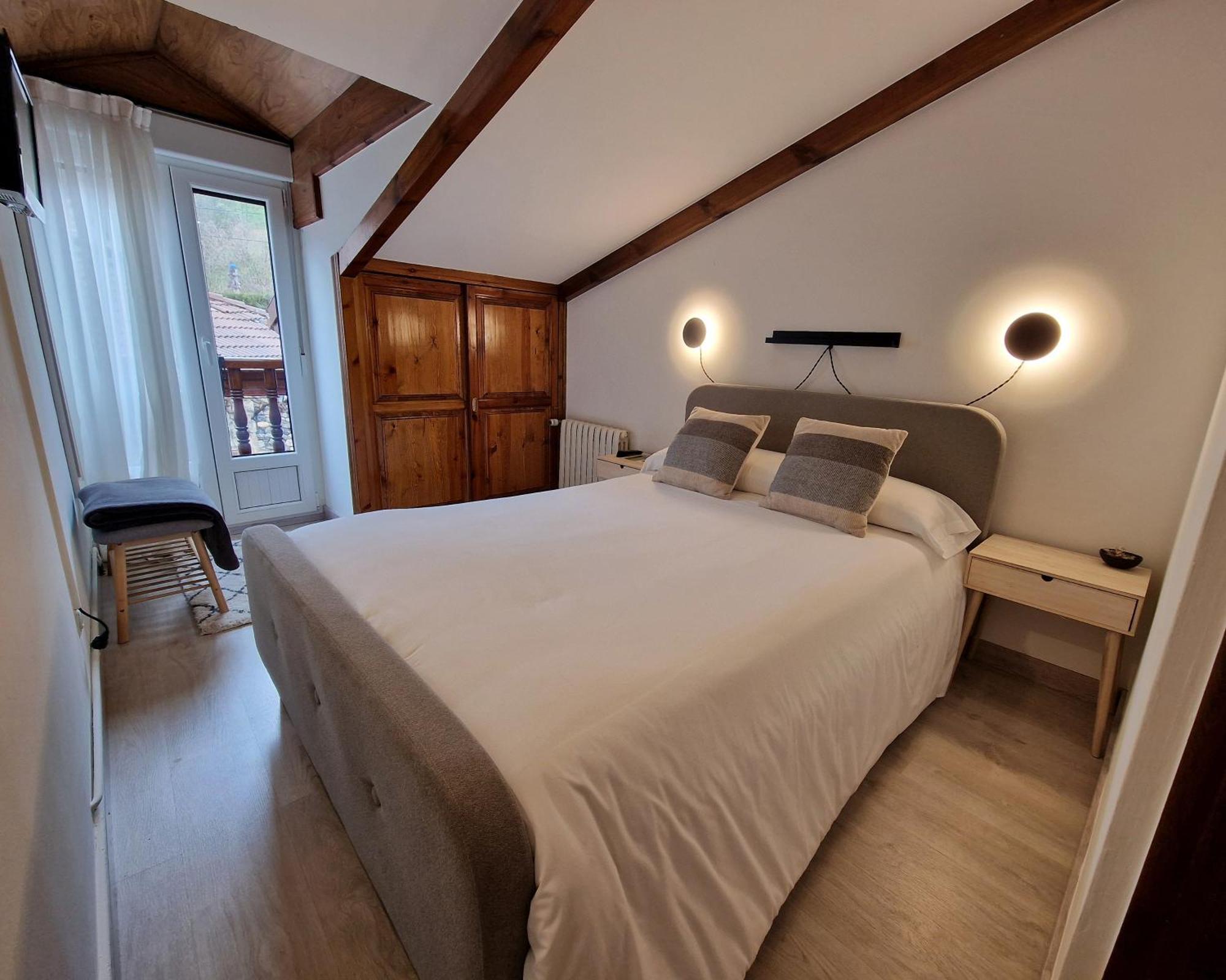 Hostal Remona Espinama Extérieur photo