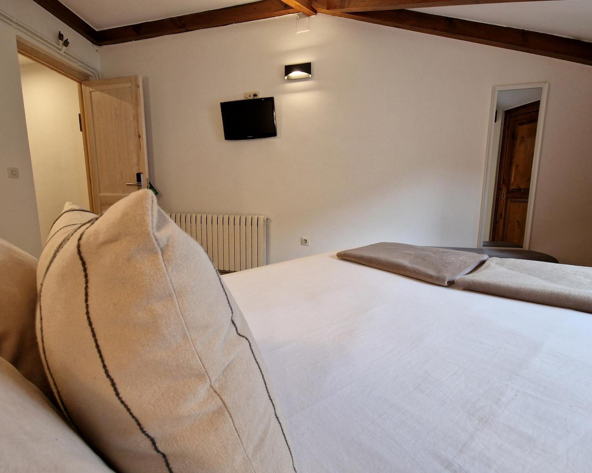 Hostal Remona Espinama Extérieur photo