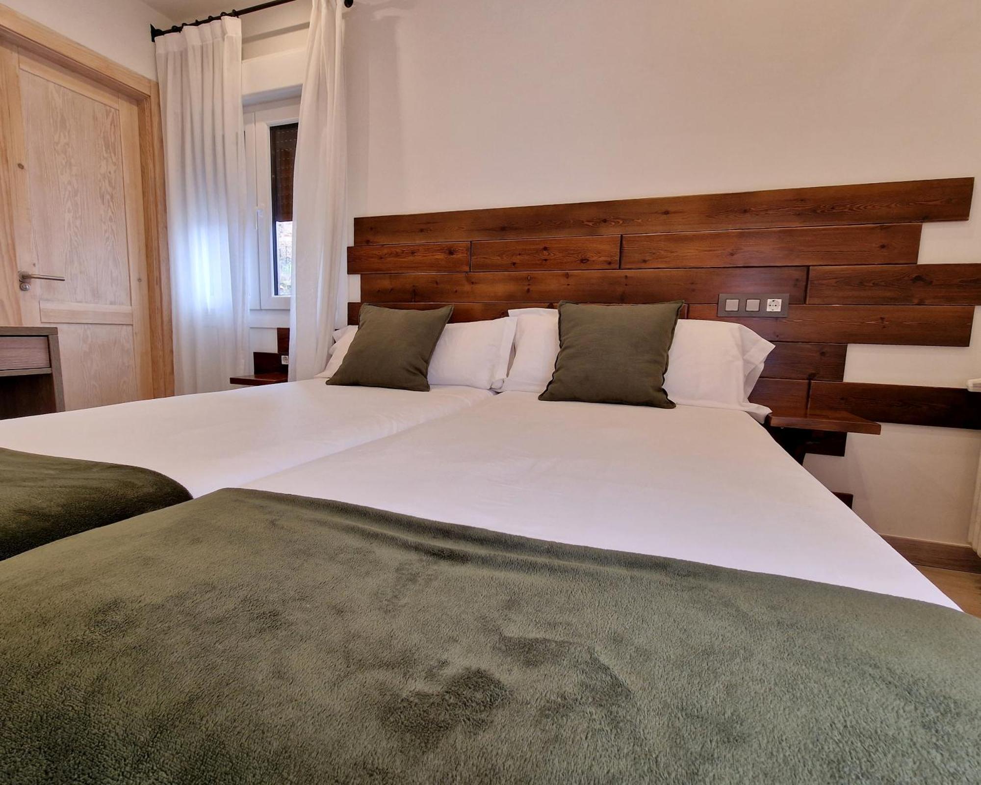 Hostal Remona Espinama Extérieur photo