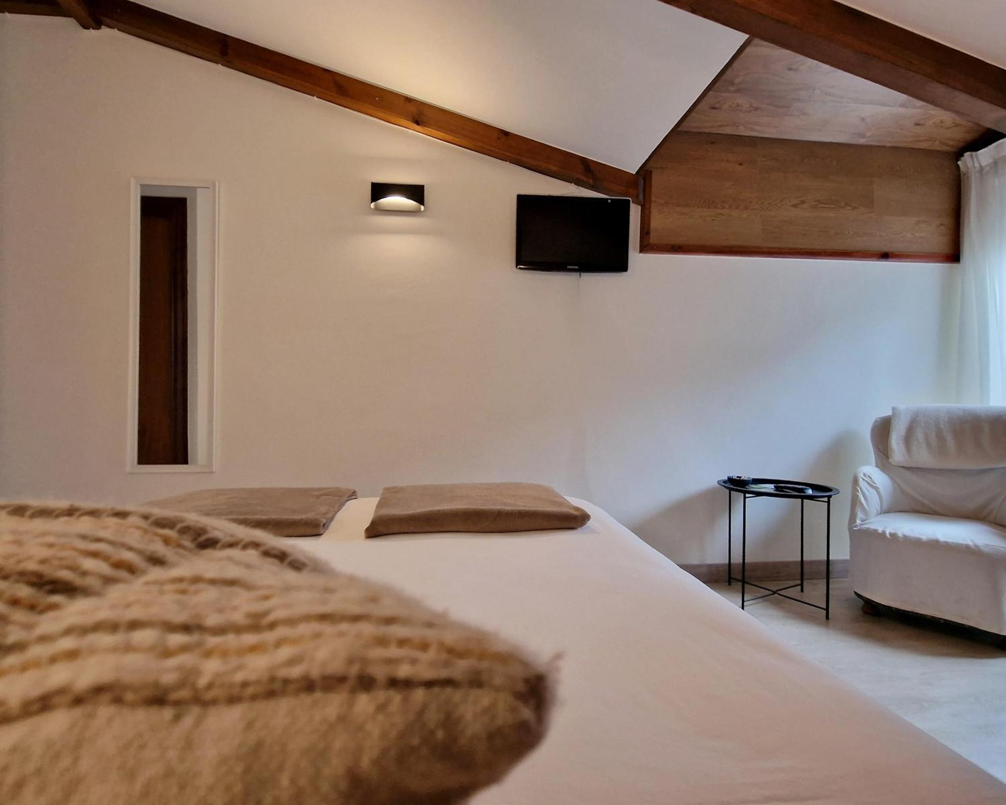 Hostal Remona Espinama Extérieur photo